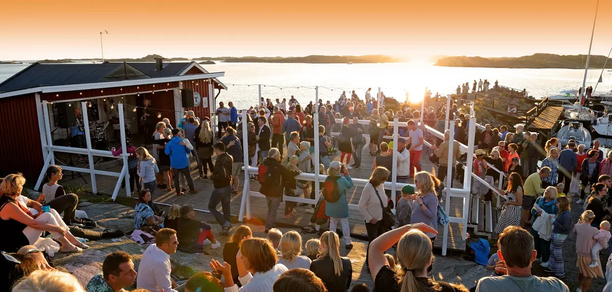 Dancing at Brännö brygga — Brännö brygga, Gothenburg