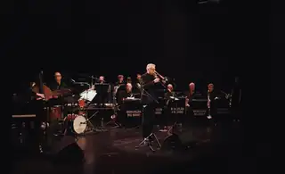 Bohuslän Big Band med Peter Apelgren – Juljazz på svenska