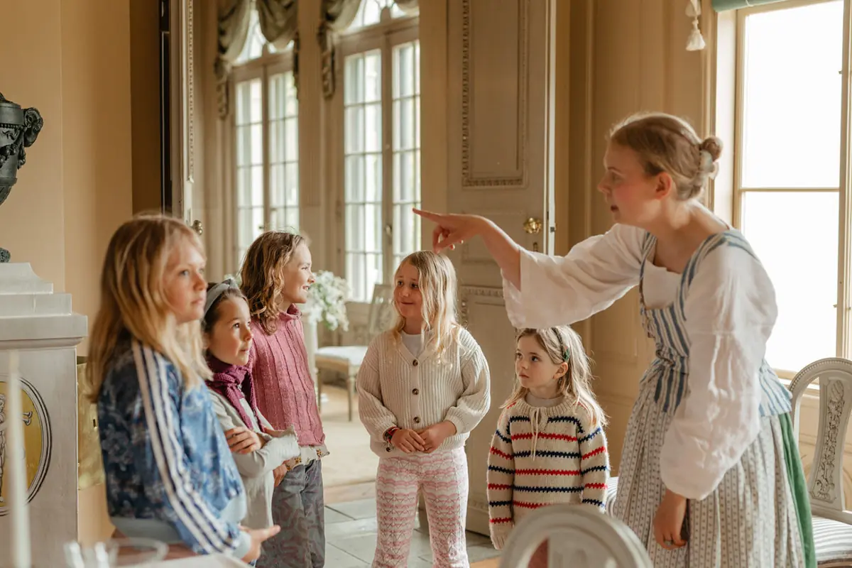 Dramatized Family Tour — Gunnebo slott och trädgårdar, Gothenburg