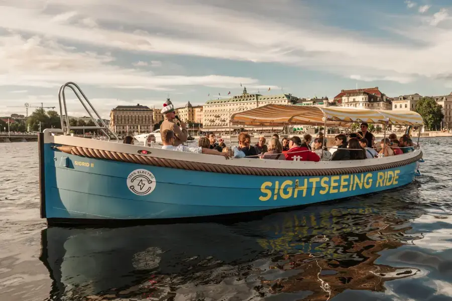 Archipelago Boat Tour - Midsummer Theme — Bredvid Gustav III staty, Ship M/S Riddarholmen., Stockholm