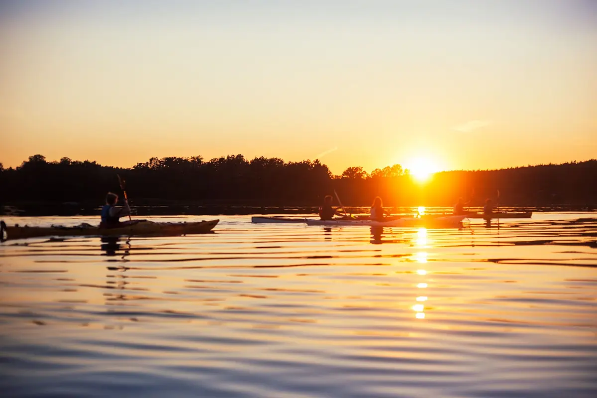 Idyllic Sunset Kayak Tour in the Stockholm Archipelago — Skärgårdens Kanotcenter, Vaxholm