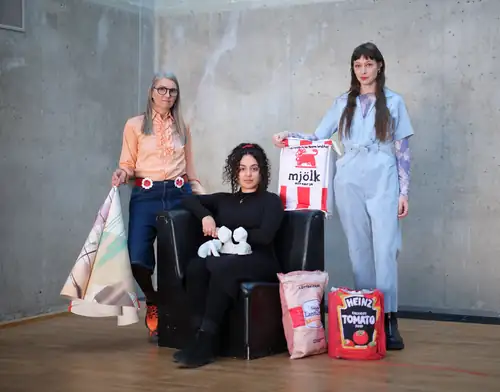 Meet the Artists in the Exhibition Omfamnad