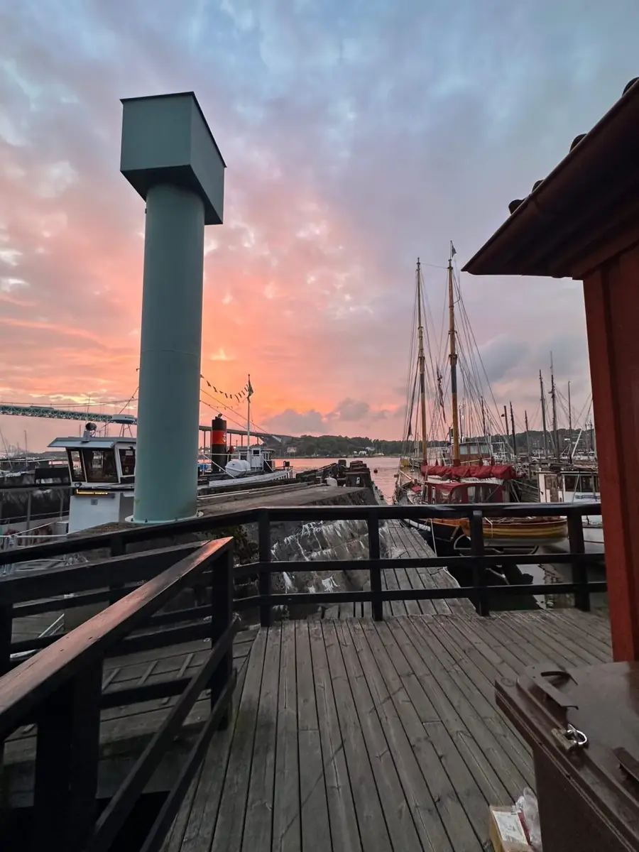 Ångbåtsbrygga Day — Ångbåtskaféet Eduard Melin, Gothenburg