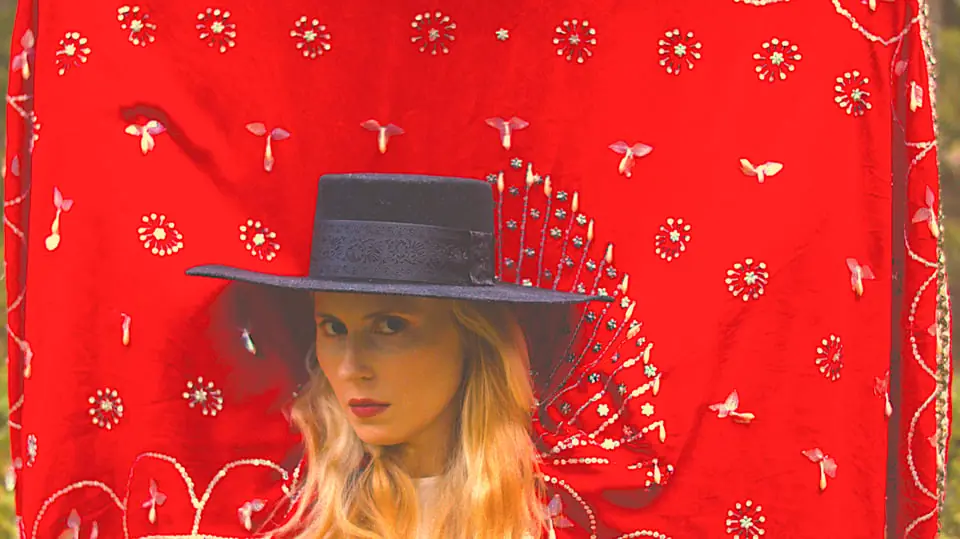 Amanda Jenssen — Solhällan, Löderup