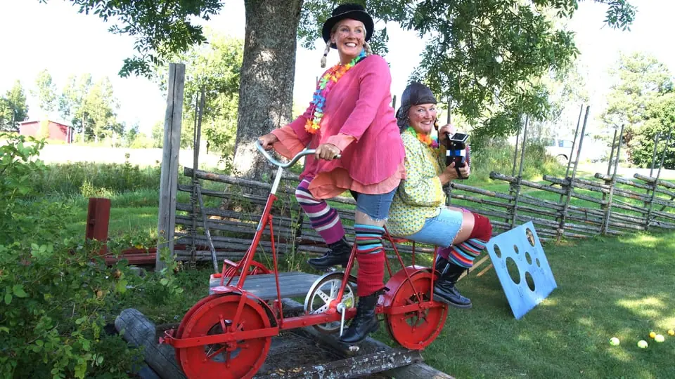 A Swing in Astrid's World — Spelgården, Wadköping, ÖREBRO