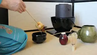 Perinteinen japanilainen teeseremonia klo 12:00