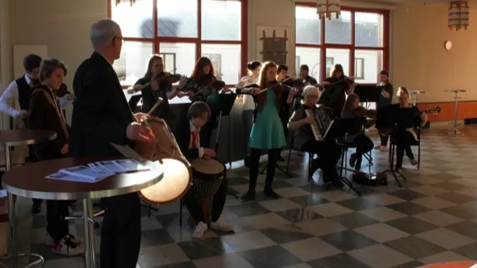 Konsert med Gränslösa — Hjortensbergskyrkan, Nyköping