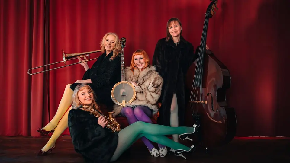 The Carling Sisters - Katalins Bakficka — Katalin, Uppsala, Uppsala