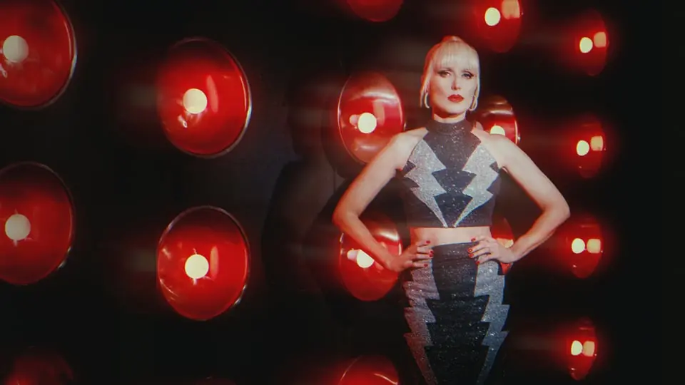 Kate Clover (US) + The Manikins — Sofiehof Underjord, Jönköping
