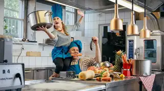 Kate & Pasi: Culinary Chaos