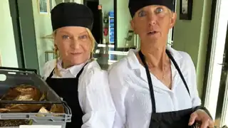 Lunchteater: Anteeksi. Anteeksi.