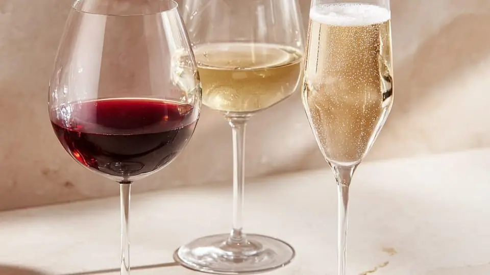 1/7 GREECE - MUCH MORE THAN RETSINA — Porter Pelle, Gothenburg