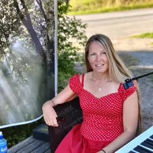 Sofia Ullman — Idala Café & Lanthandel, Mörkö