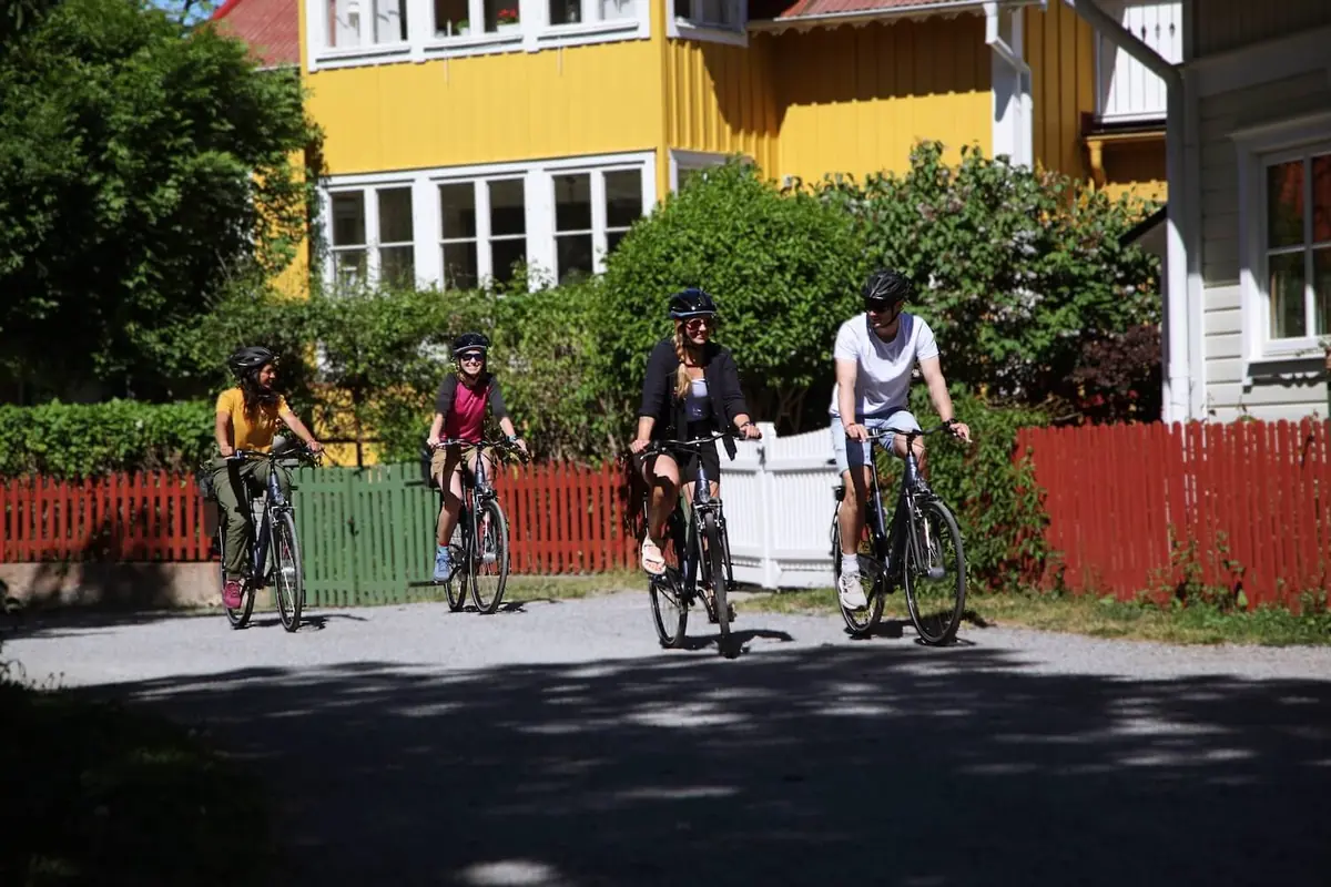 Vaxholm pyörällä ja kahvitauolla — Skärgårdens Outdoor, Vaxholm