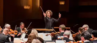Orphei Drängar laulaa Sibeliusta
