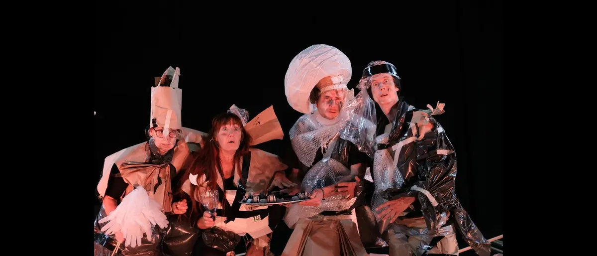 Клоуны в антиутопии — Teatern, Кристианстад