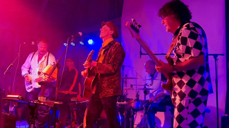 Bowie Nights - a Tribute — medley – musik, mat & mer, Malmö