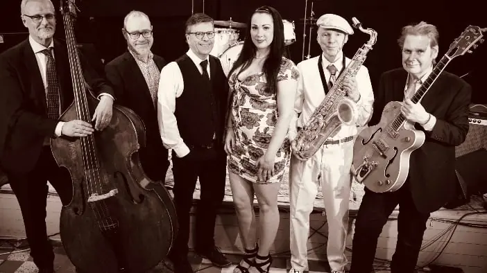 Caren Lee & The Swing Coasters — Mötesplats Åker, Folkets hus, Åkers styckebruk