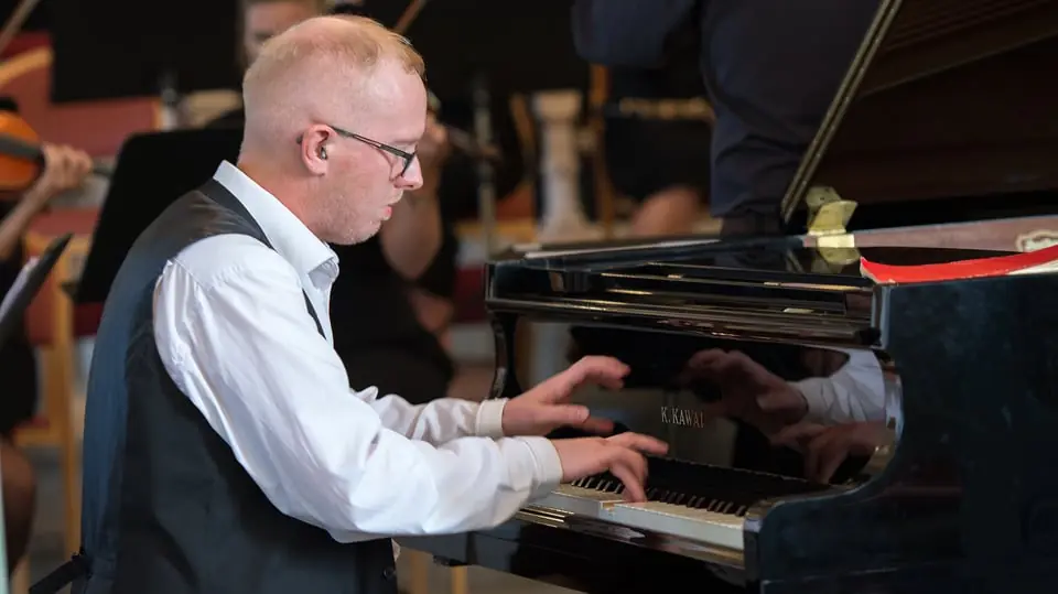 Classical Favorites - From Opera to Rachmaninov — Västra Vrams Kyrka, Tollarp