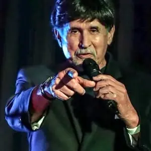 John Michael Ferrari Singer Songwriter — Hotel NH Collection Copenhagen, Мальмё