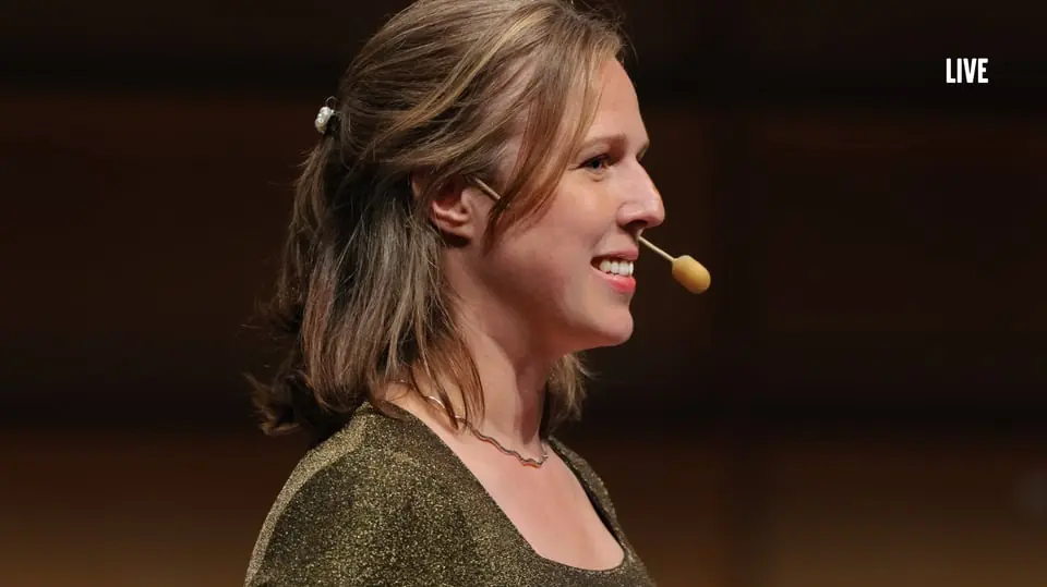 Talks - Magdalena Fronczak — World of Volvo Eventhallen, Gothenburg