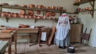 Avoin kartano ja syyskiinalainen Lövstabukissa