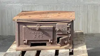 Course - Renovate Your Cast-Iron Stove and Learn About Fireplaces