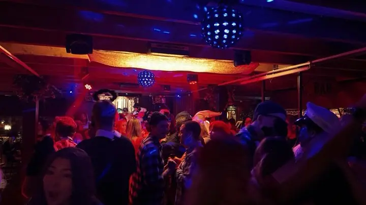 HALLOWEEN FEST — Festvåning 4:an, Tidaholm