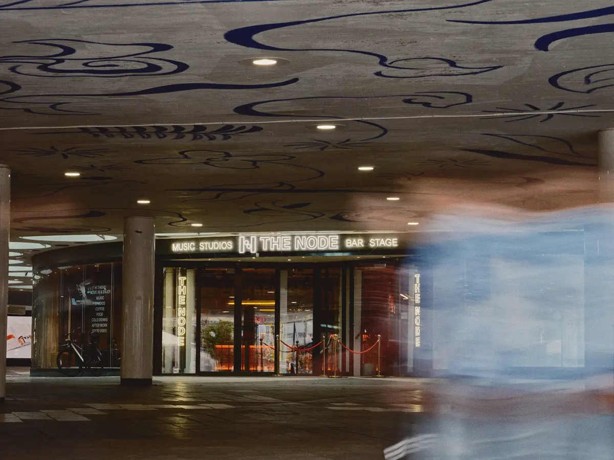 On Screen @ The Node: Floating & Winter Dip av Kicki Lundgren — The Node, Stockholm