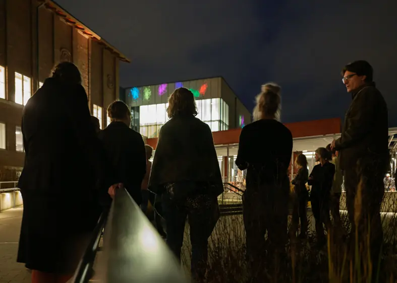 Konstpromenad: Stad i ljus — Stadsbiblioteket Halmstad, Halmstad